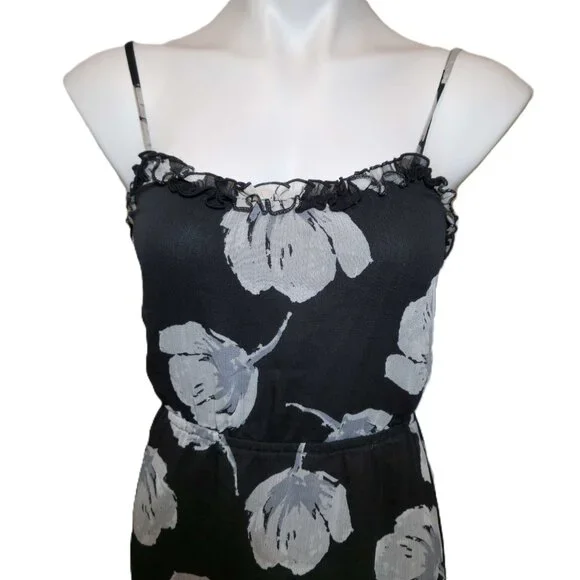 ❤️ 4/$20 Old Navy dress Women's XS Black gray flower Adjustable spaghetti straps - Picture 2 of 13